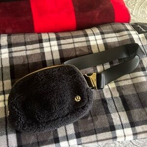 Like new lululemon belt bag special edition 2022 i think